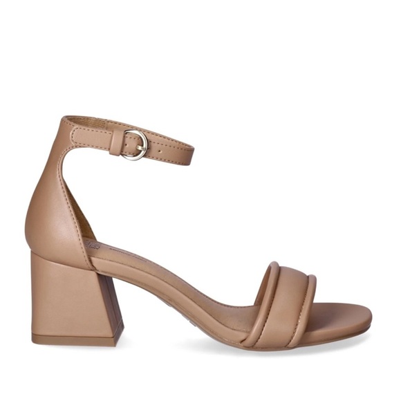 Time & Tru Nude Block Heels - Picture 2 of 8